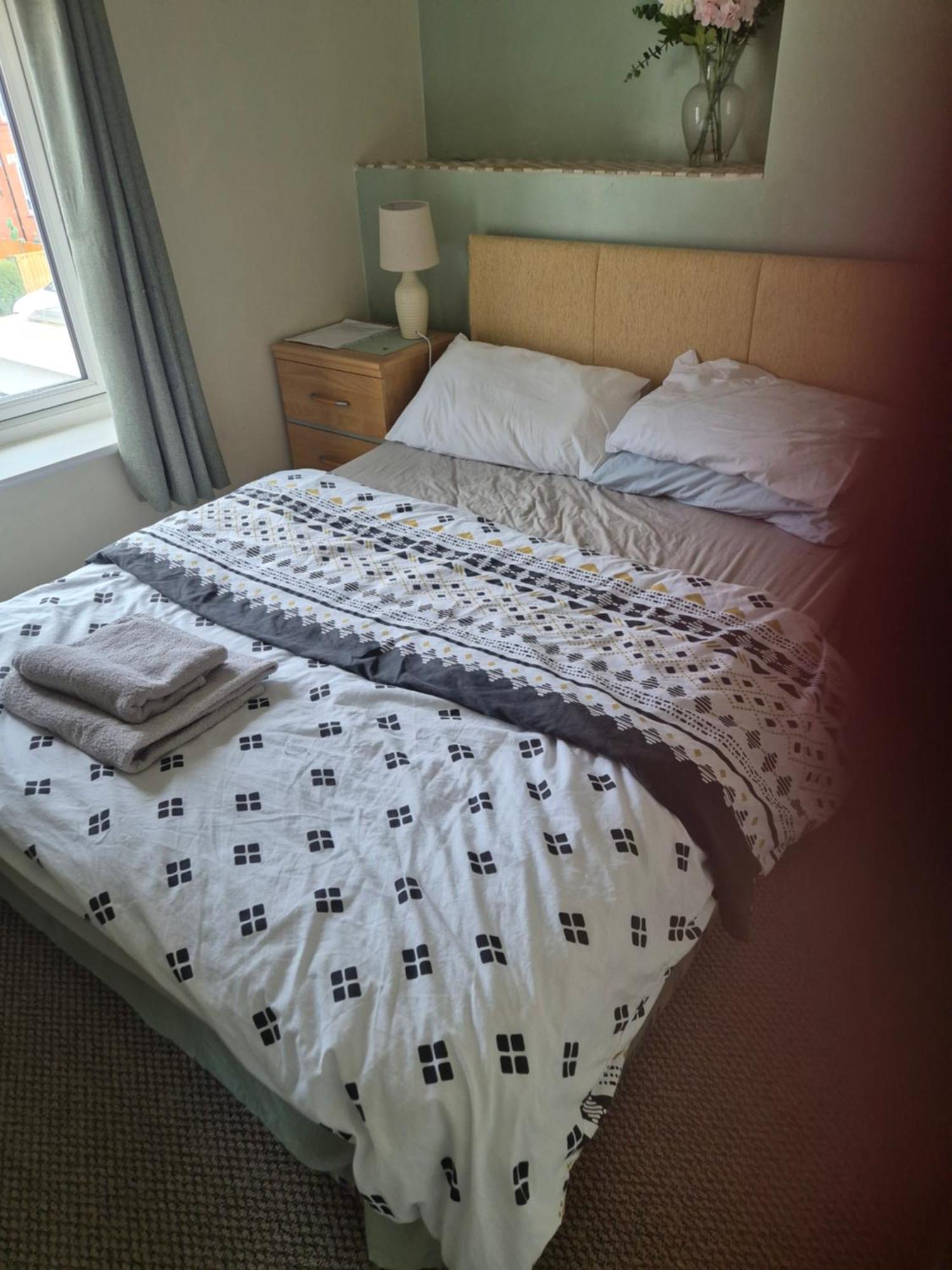 Accomadation Рексем Екстер'єр фото