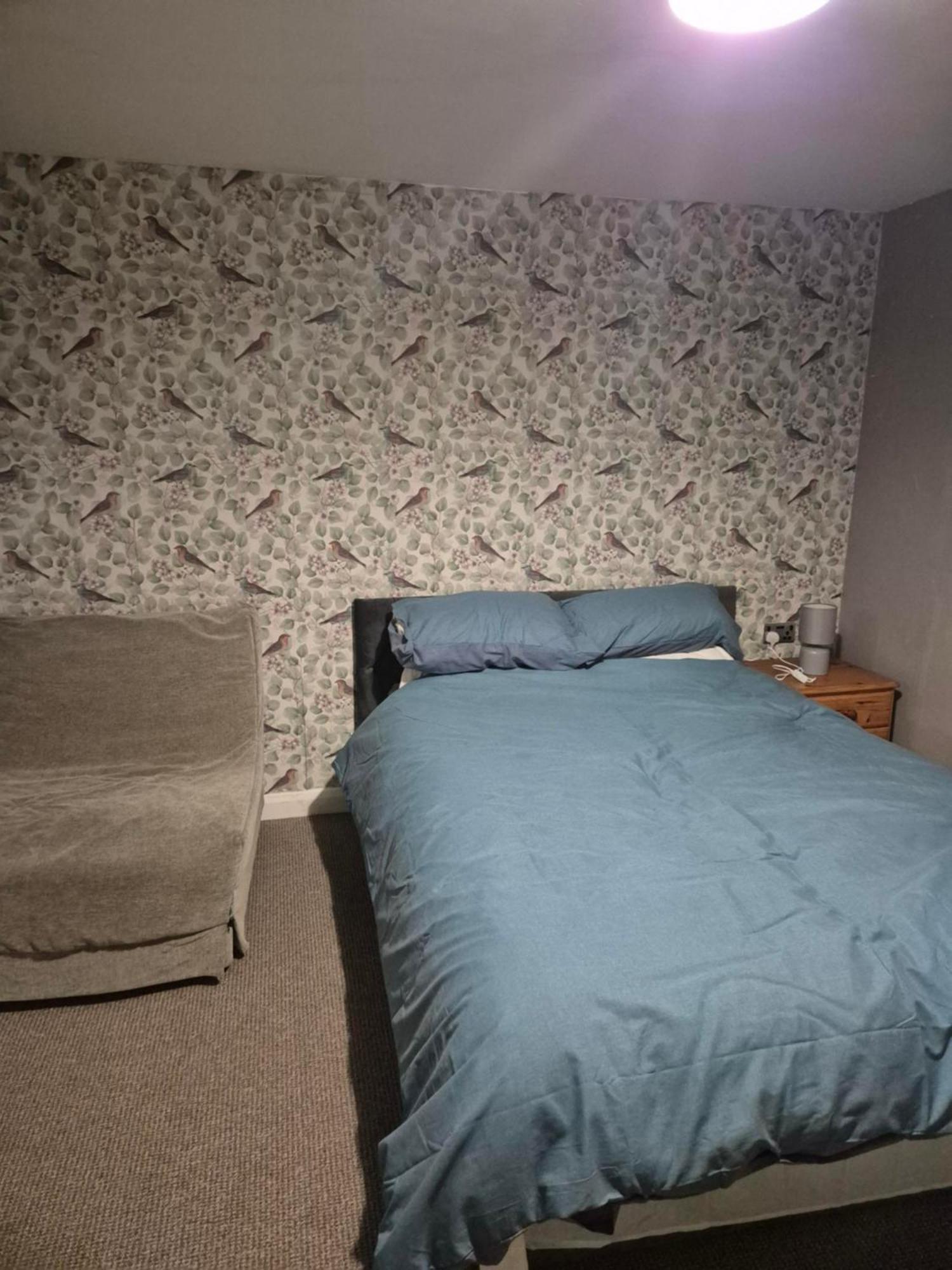 Accomadation Рексем Екстер'єр фото
