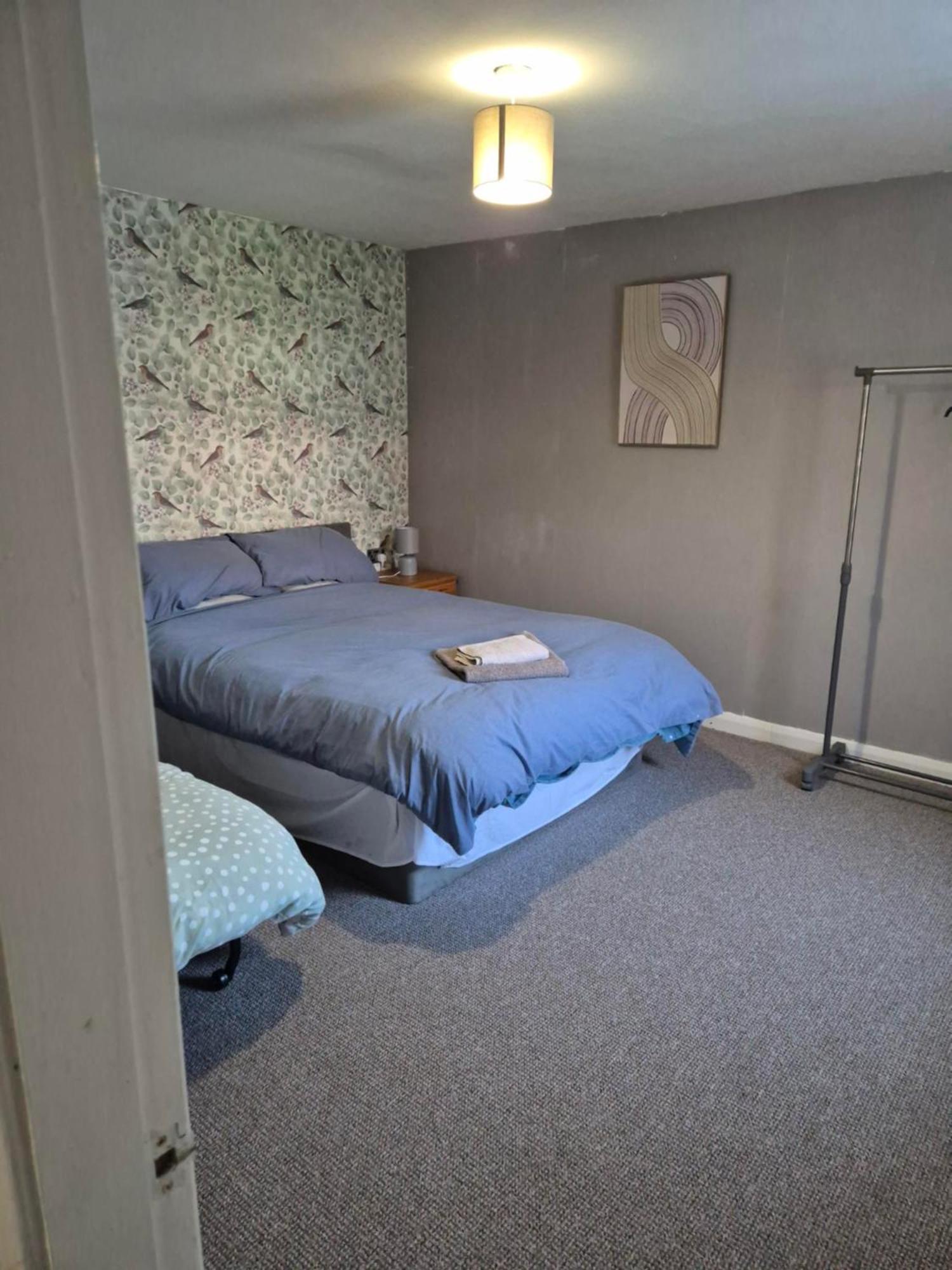Accomadation Рексем Екстер'єр фото