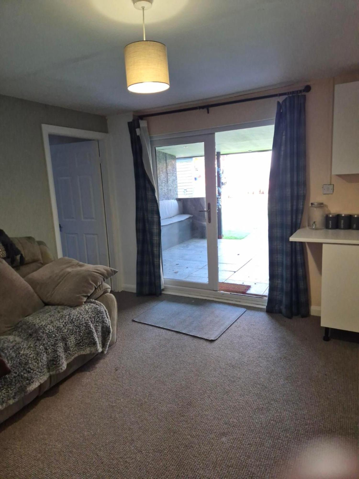 Accomadation Рексем Екстер'єр фото