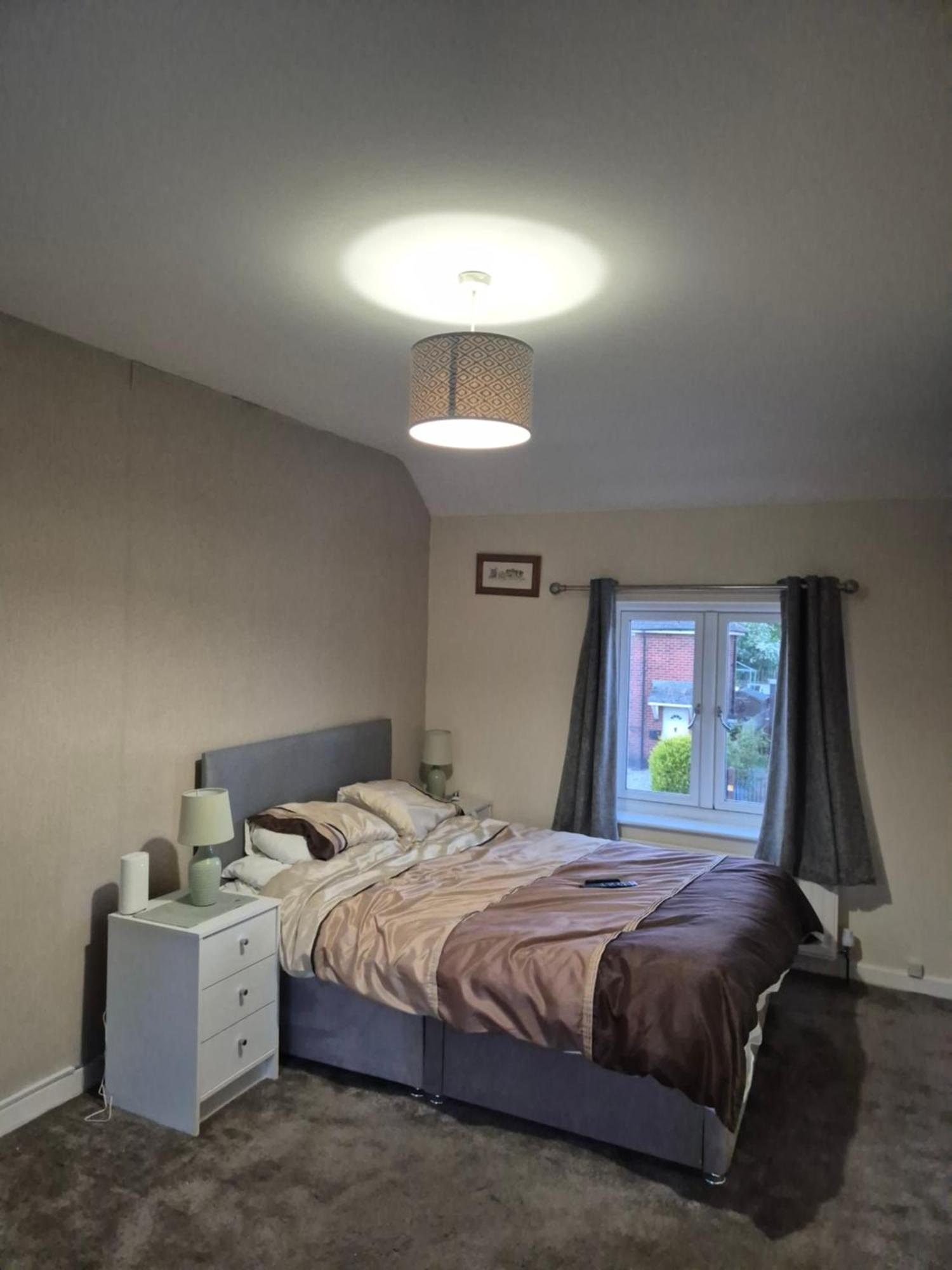 Accomadation Рексем Екстер'єр фото