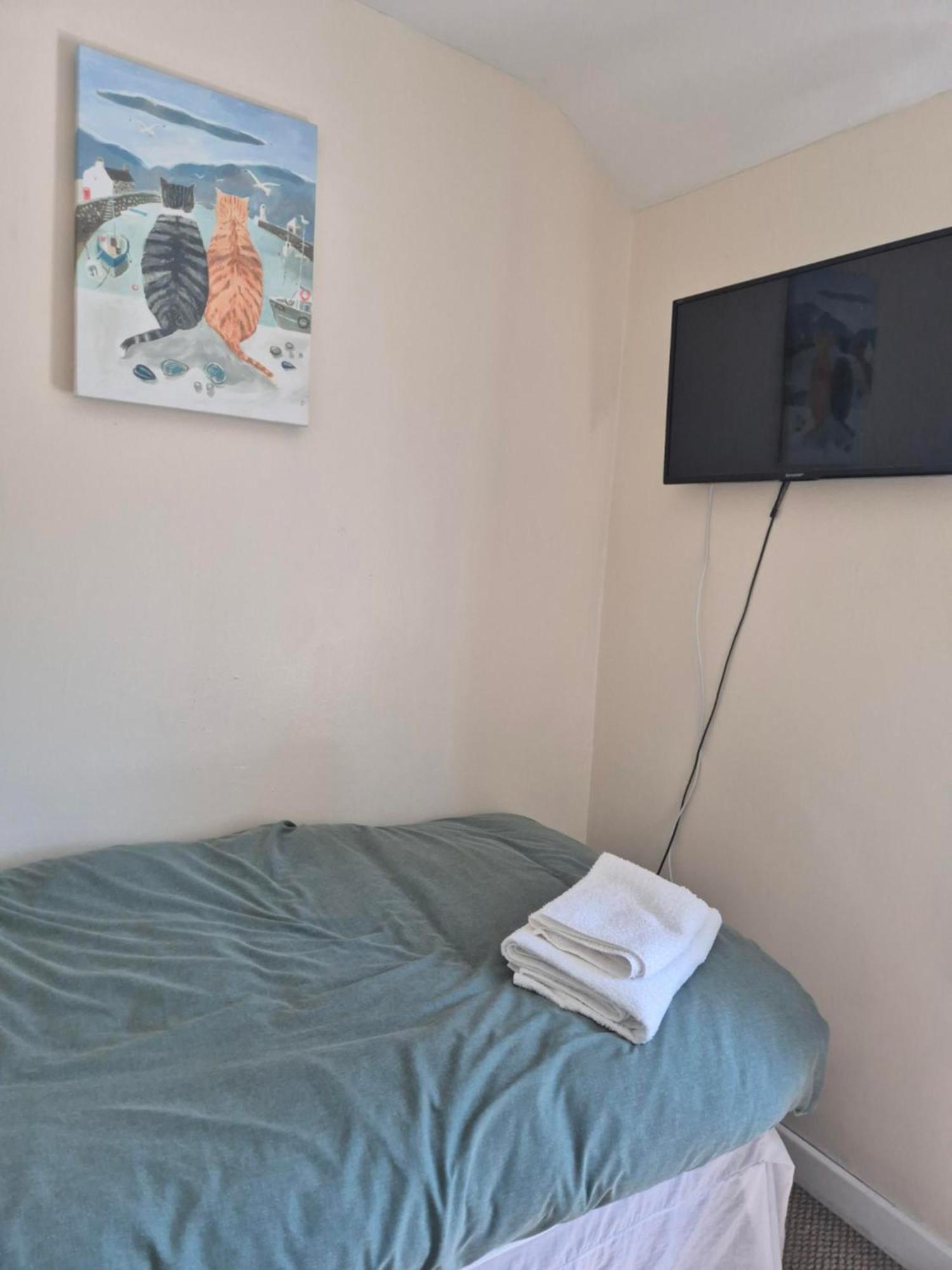 Accomadation Рексем Екстер'єр фото